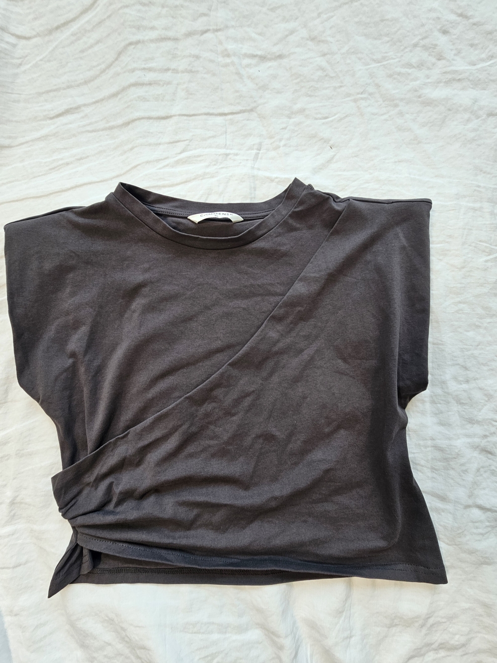 Commense Charcoal Cropped Twist-Front Padded Shoulder Tshirt Size Xl
